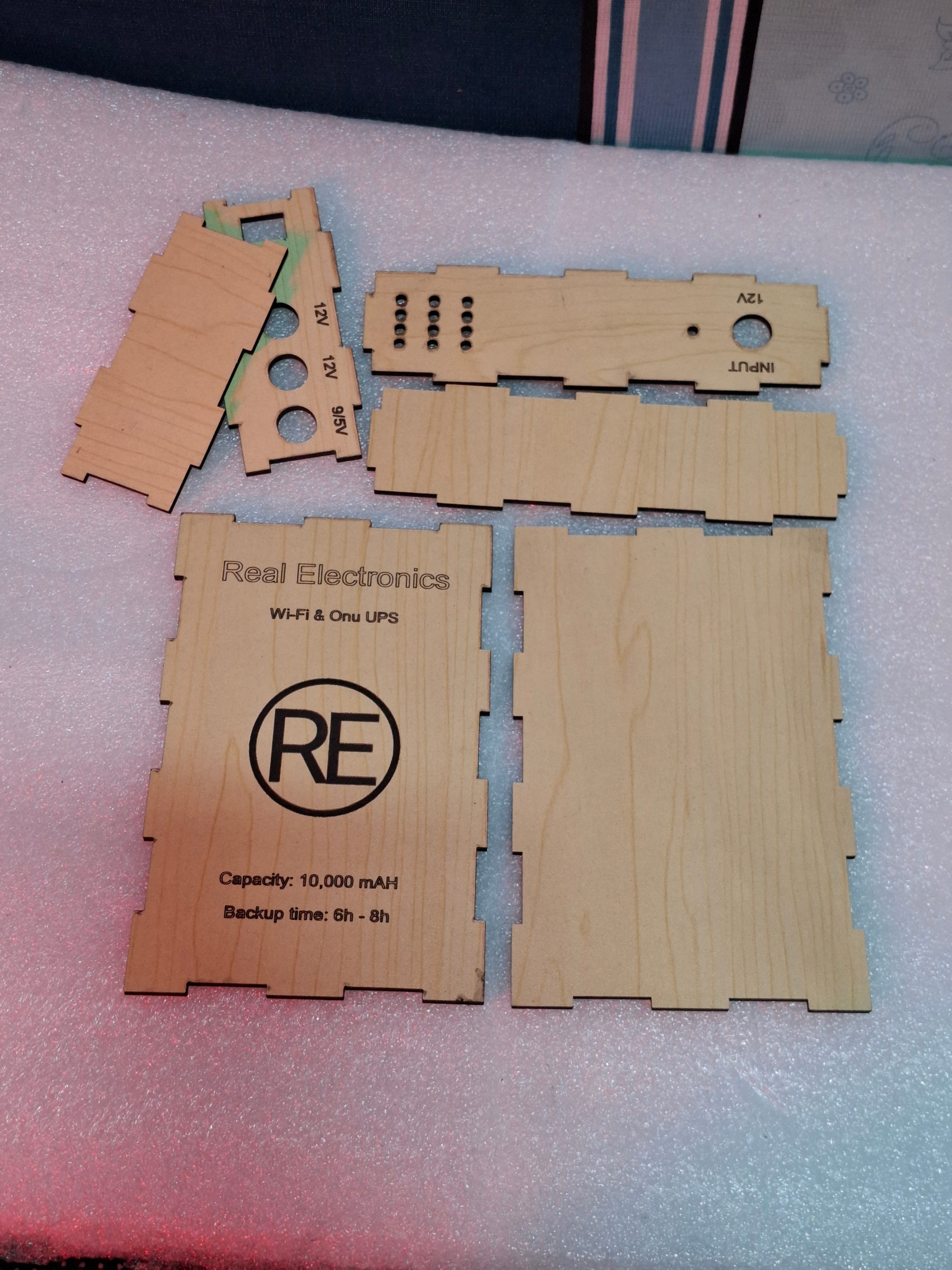 UPS Box Real Electronics