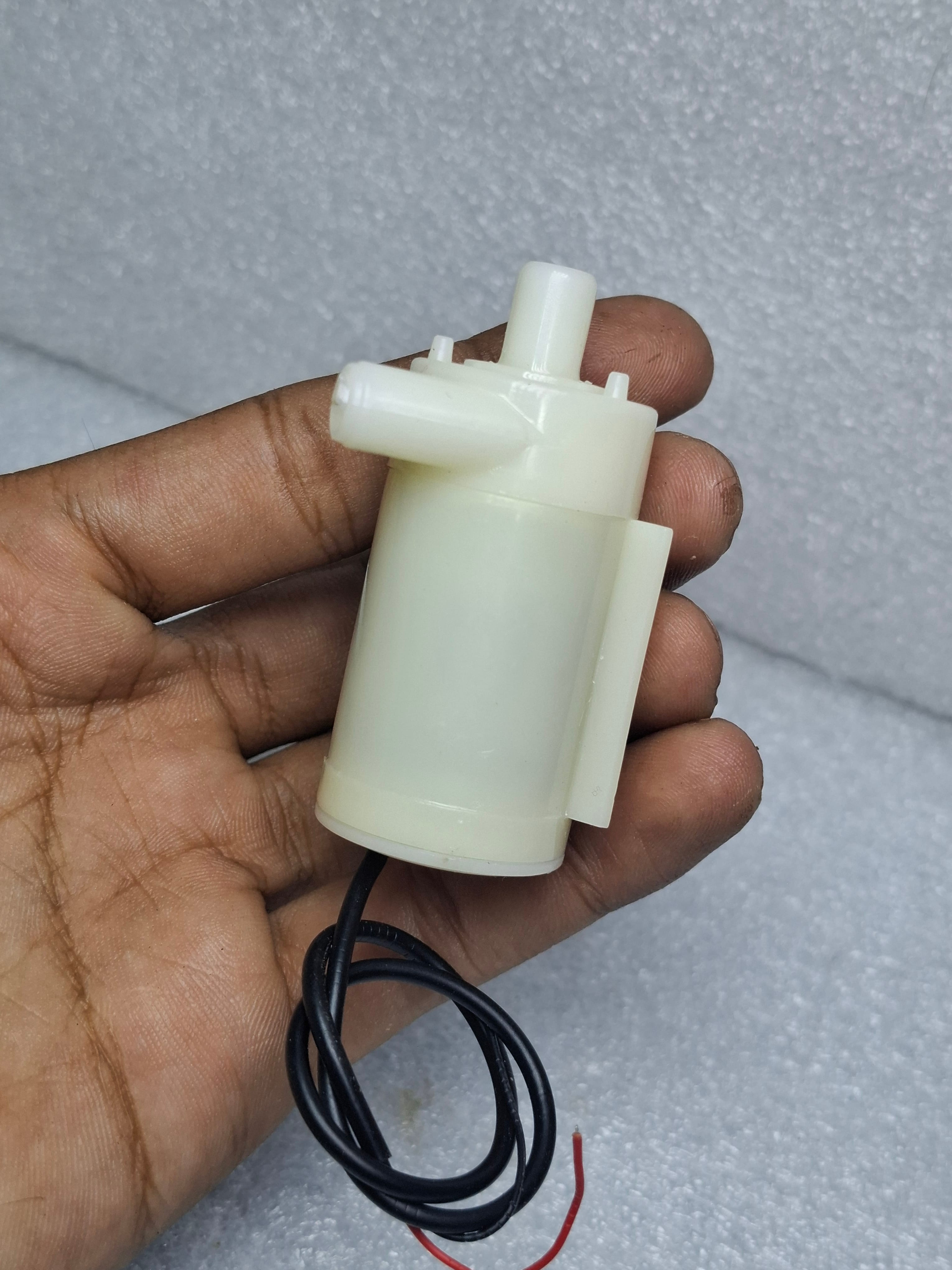 3.7V - 6V Mini Water Pump