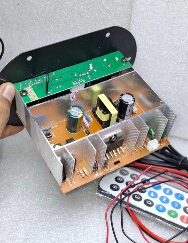 AC/DC Complete Amplifier TPA 2009 IC_img_1