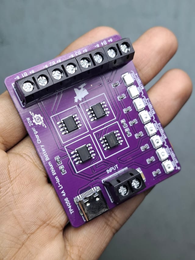 4 Way Charging Module. TP4056 3.7V Lithium Battery Charging Module 4A_img_1