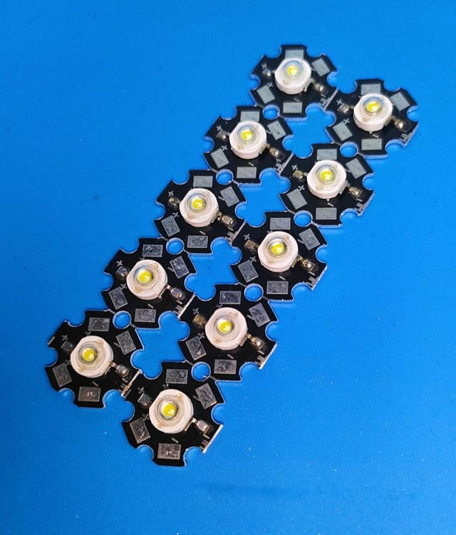 10 Pce  4Volt  LED Light With heat Sink_img_1