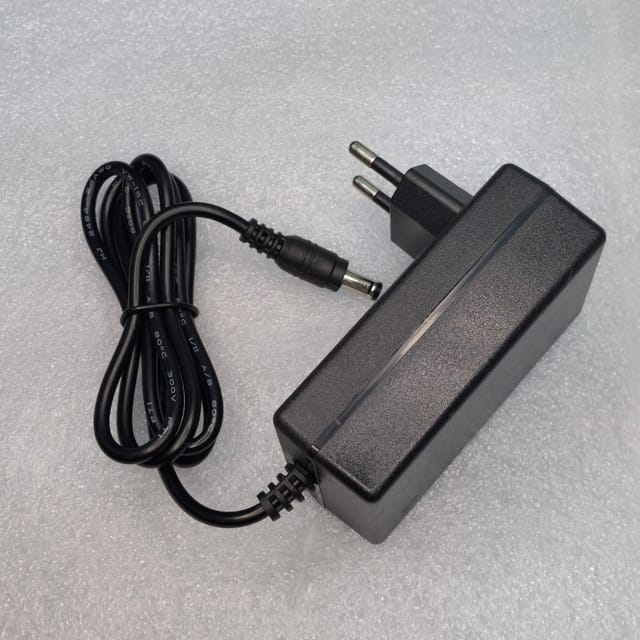 12.6V 3A Lithium Battery Autocut Charger_img_2