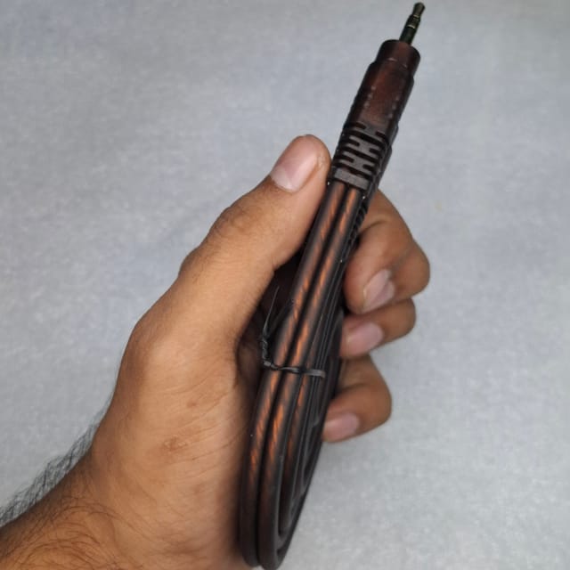 3.5mm High Quality Aux Cable ( 1.5 Meter)_img_2