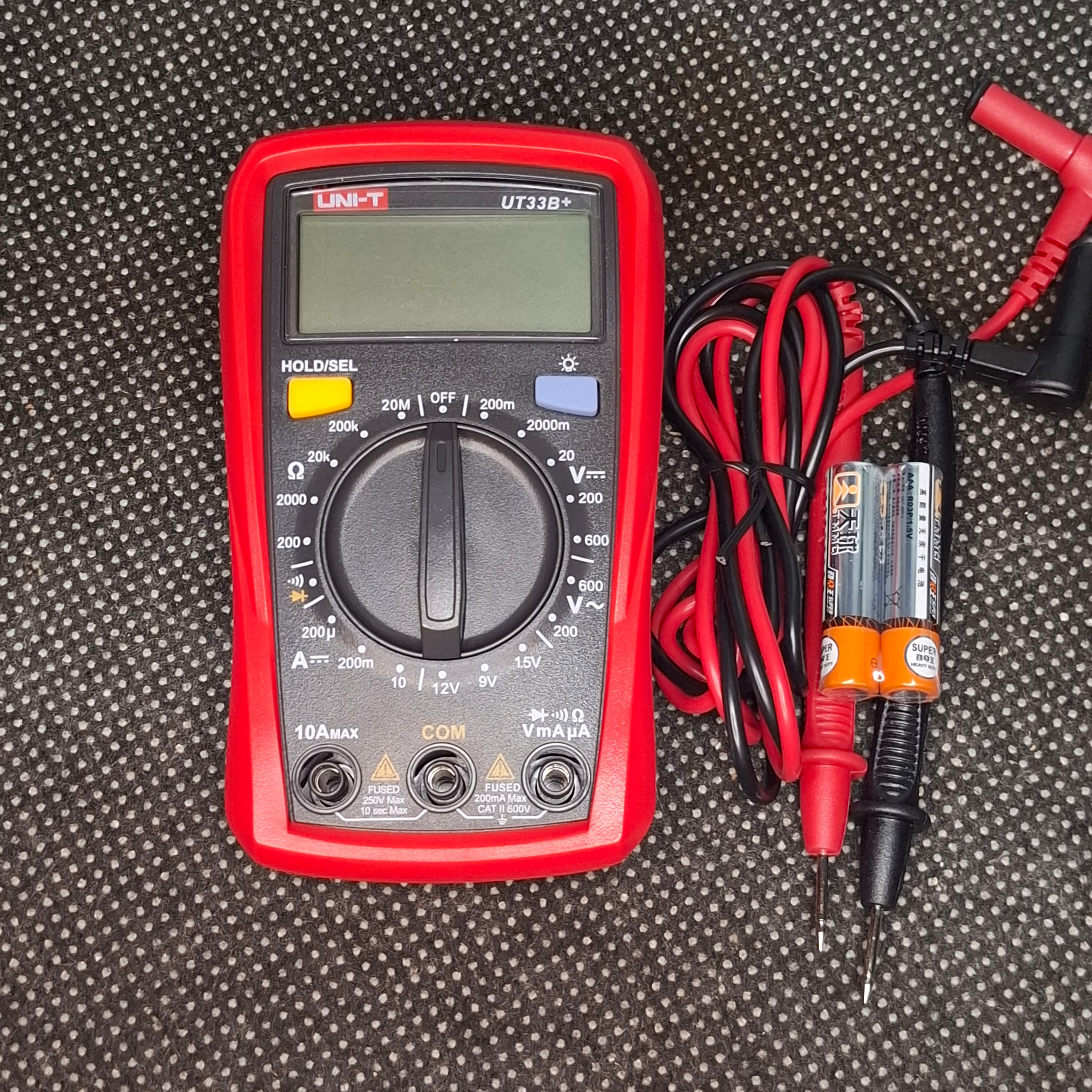 UNI-T UT33B+ digital multimeter