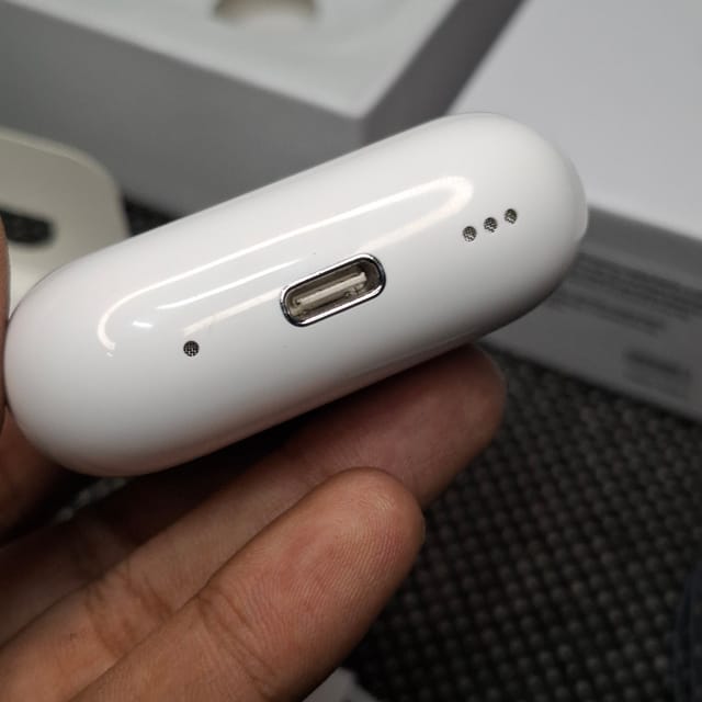 Airpods Pro 2nd Gen Made In Dubai Edition_img_3