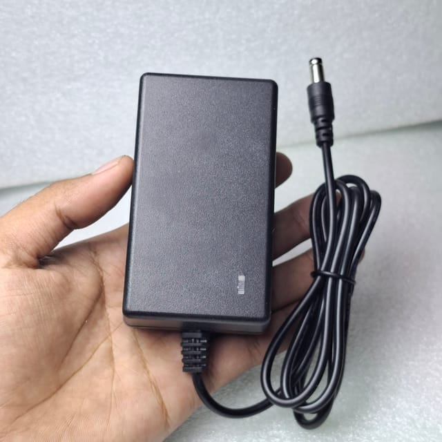 12.6V 2A Lithium iron Battery Charger_img_2